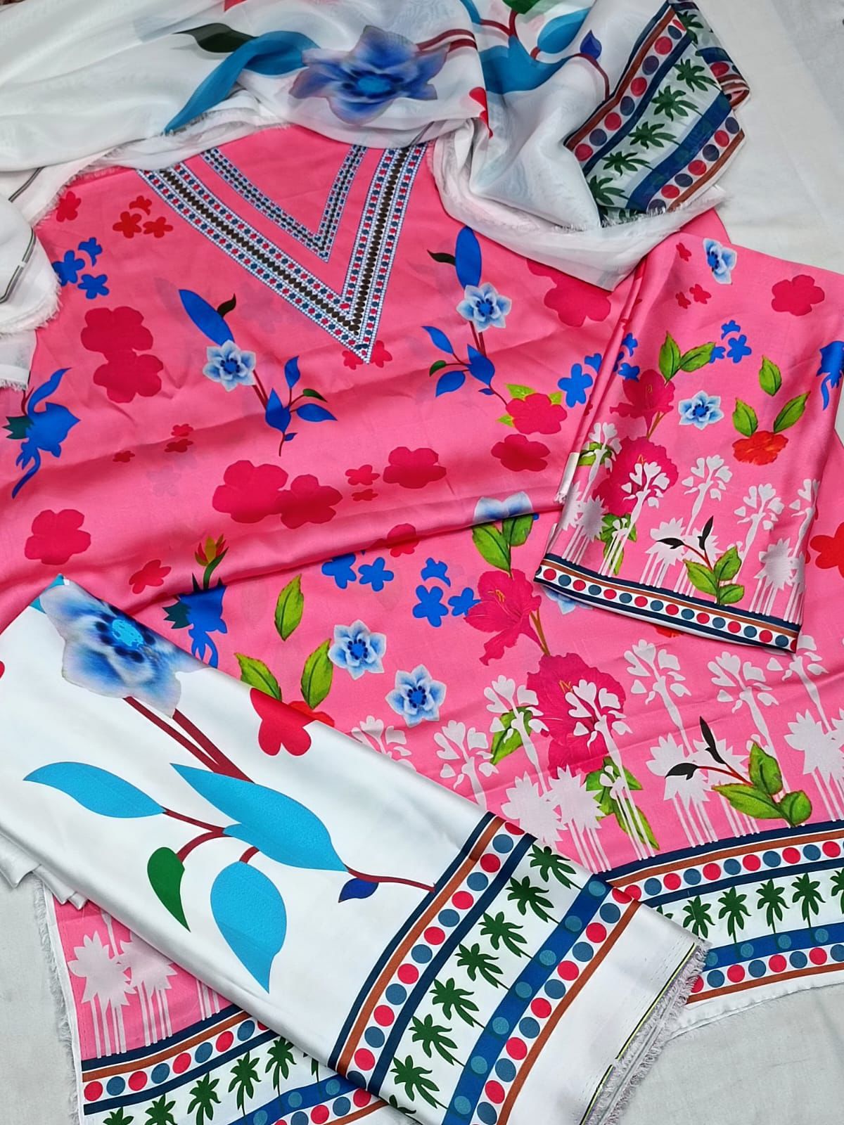 Luxury Silk 3PC | Festive Unstitched β D#33